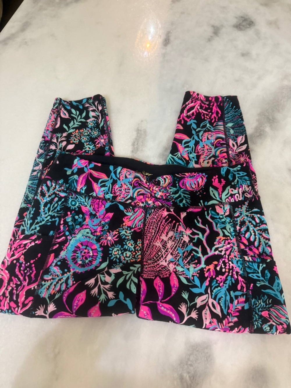 Lilly Pulitzer Weekender Midi Leggings